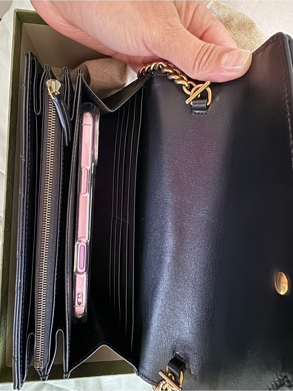 Gucci Black Chevron Marmont Crossbody Bag - Picture 16 of 16